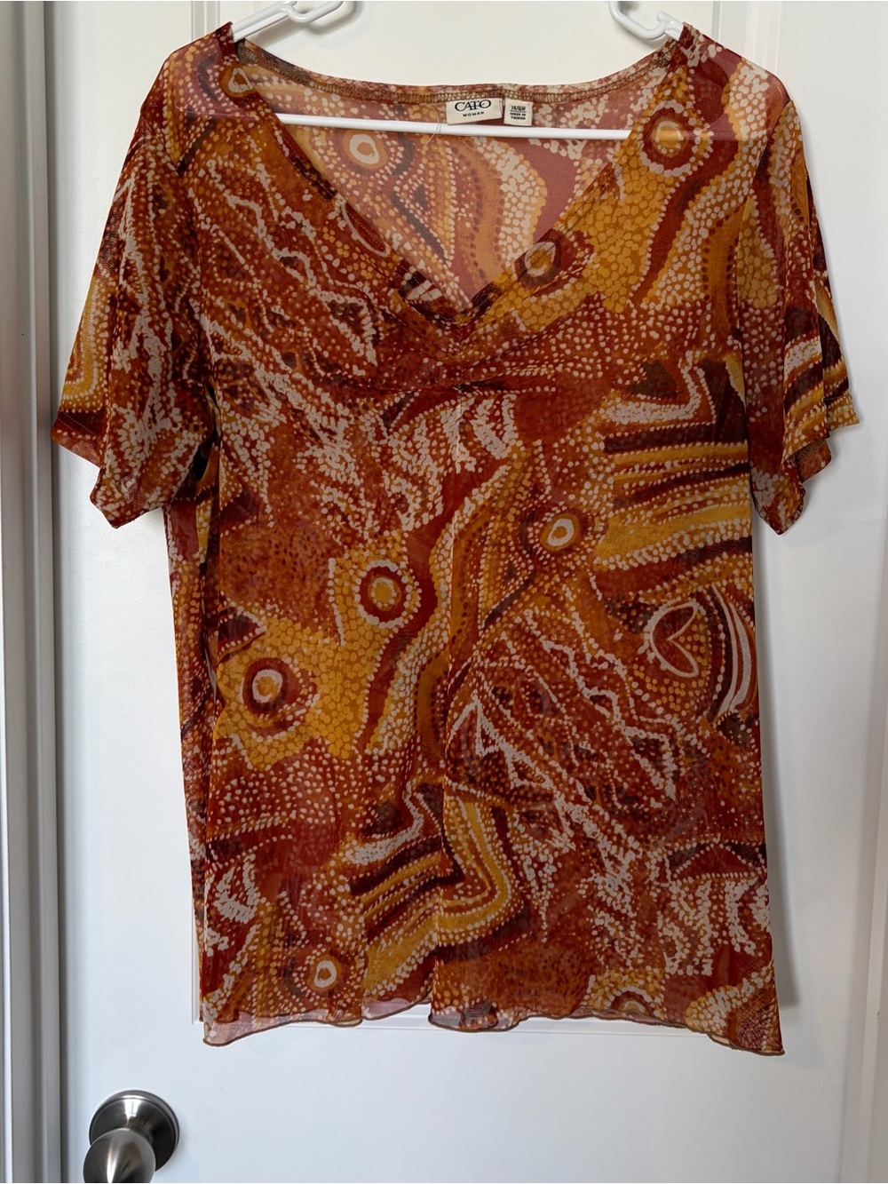 Cato Women's Rust & Mustard Abstract V-Neck Short Sleeve Top
Size 14/16w